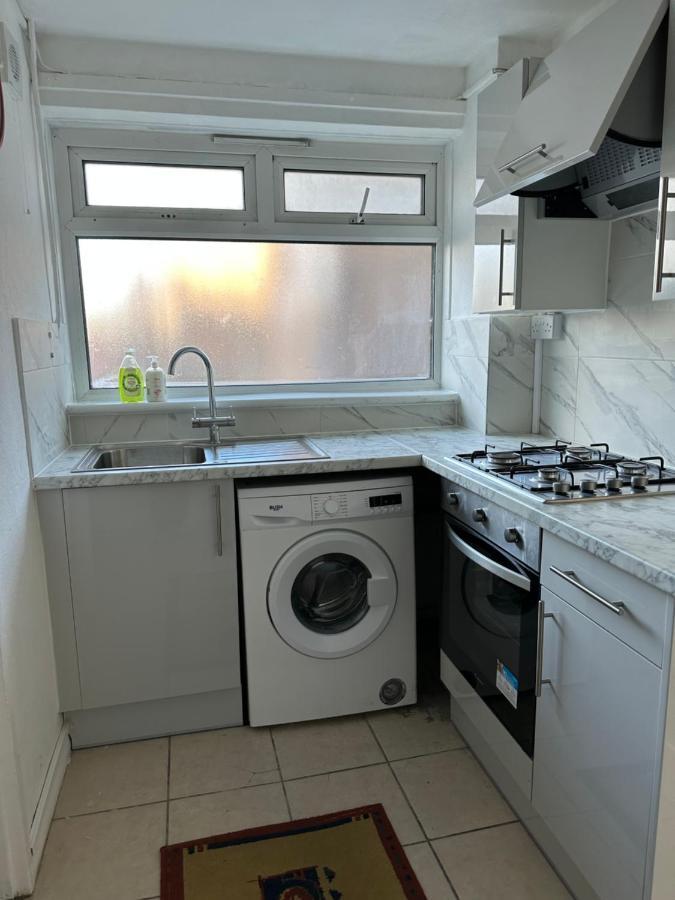 Cozy Room For Single Use Londra Exterior foto