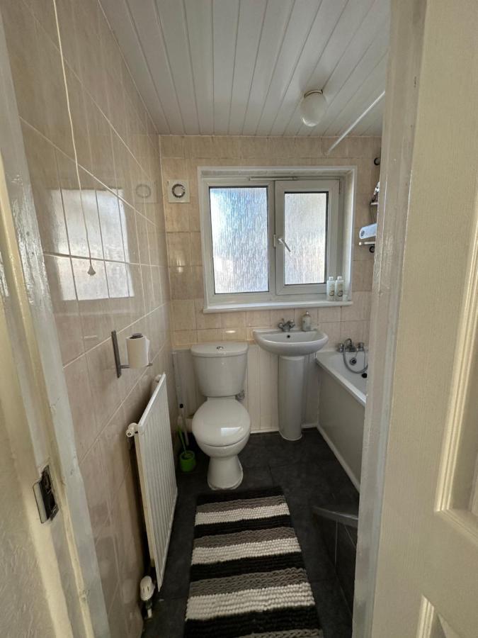 Cozy Room For Single Use Londra Exterior foto