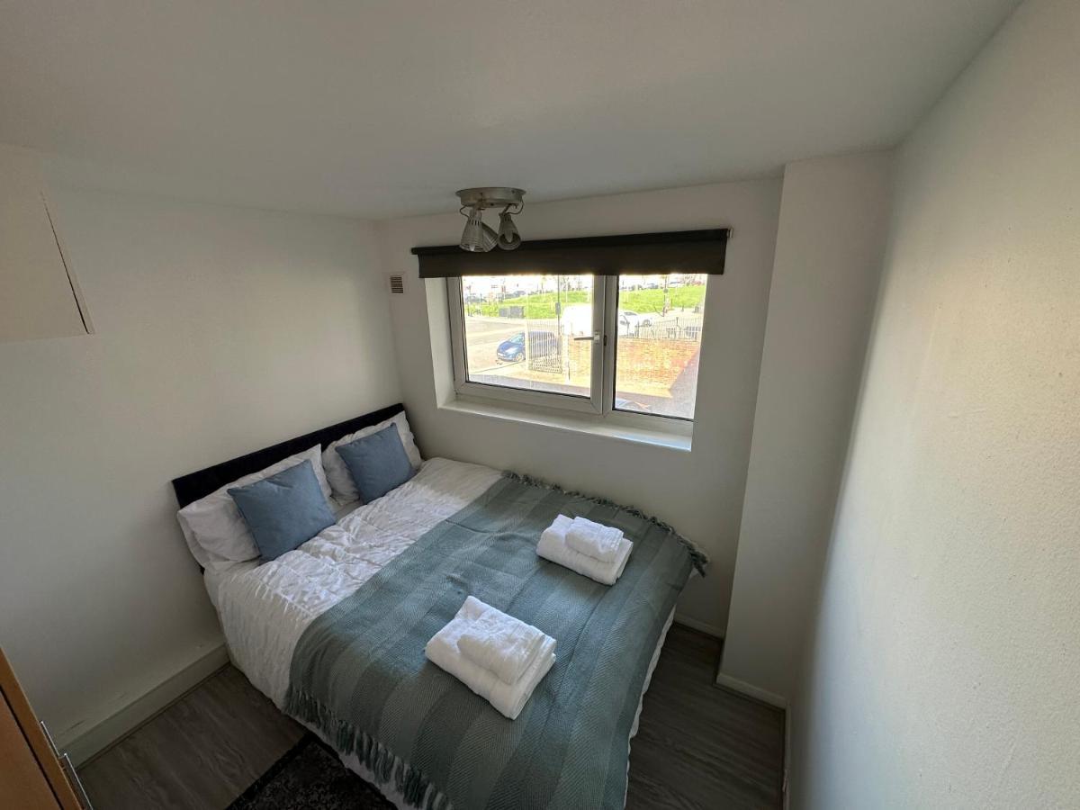 Cozy Room For Single Use Londra Exterior foto
